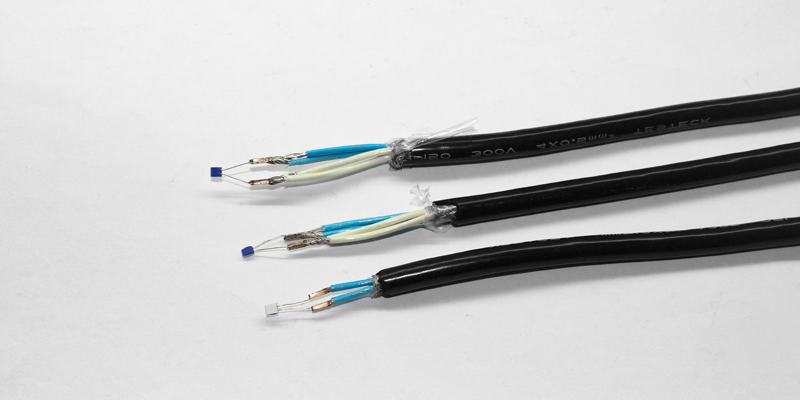 探索PT100鉑電阻焊接:精密電阻焊機的技術優勢與應用 - 傳感器產品焊接案例 - 1 PT100鉑熱電阻芯片引腳與多股線焊接樣品